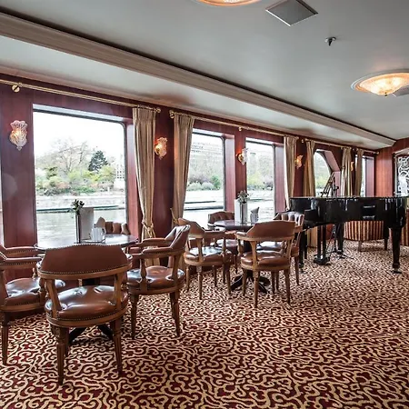 Viva Riverside Basel Hotel